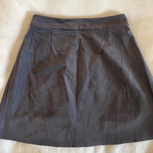Wilfred Aritzia suede wrap skirt - Picture 3 of 5